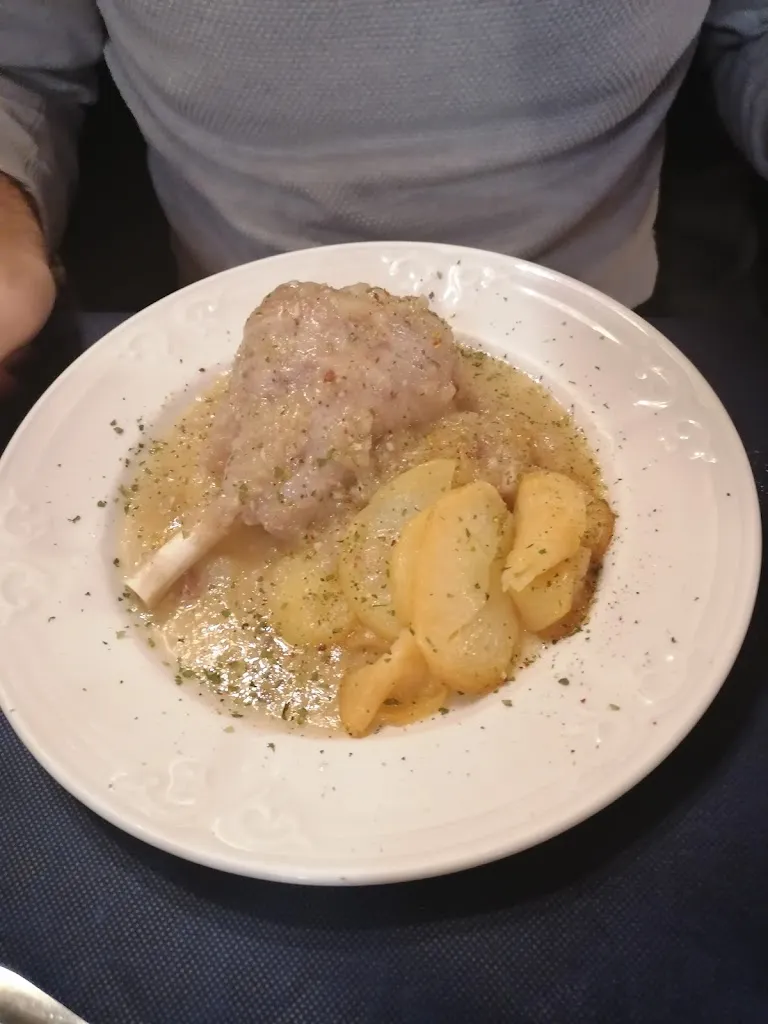 Ainhoa Maye_Un Castelló_Uncastillo_review