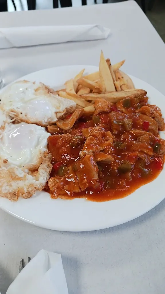 Oscar Andres Pellejero_.Bar la Olmera_Velilla de Jiloca_review