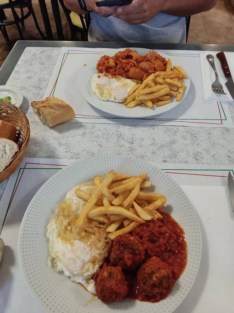 Adrián S._Bar El Parral_Velilla de Jiloca_review