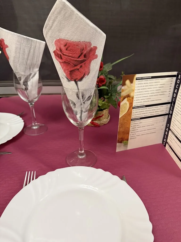 Marta Mas Gelabert_Bar Agustín_Villafeliche_review