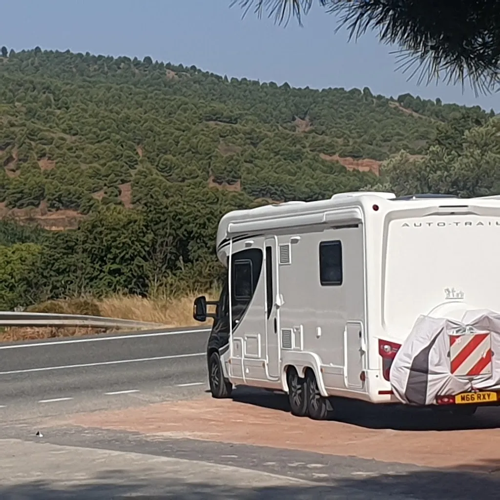 Caroline Jepson_Bar MONTÓN,Antonio_Villafeliche_review