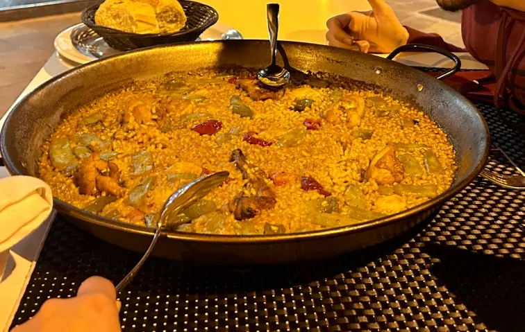 Yue Wang_Restaurante Dgusta_Utebo_review