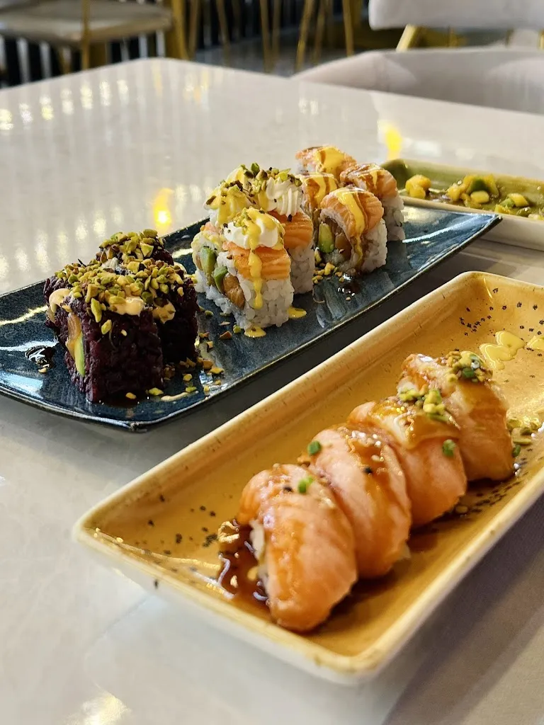 Koi Asian Restaurant_Utebo_slider_image_2