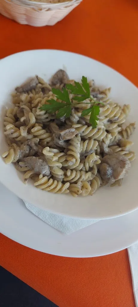 Lourdes Gonzalez Jimenez_Restaurante Bar Las Piscinas de Utebo_Utebo_review