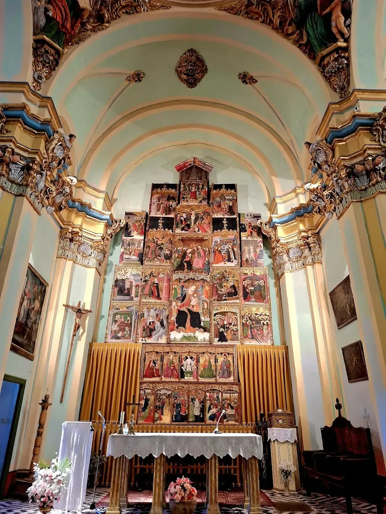 Ayuntamiento De Villarroya Del Campo restaurant in Villarroya del Campo