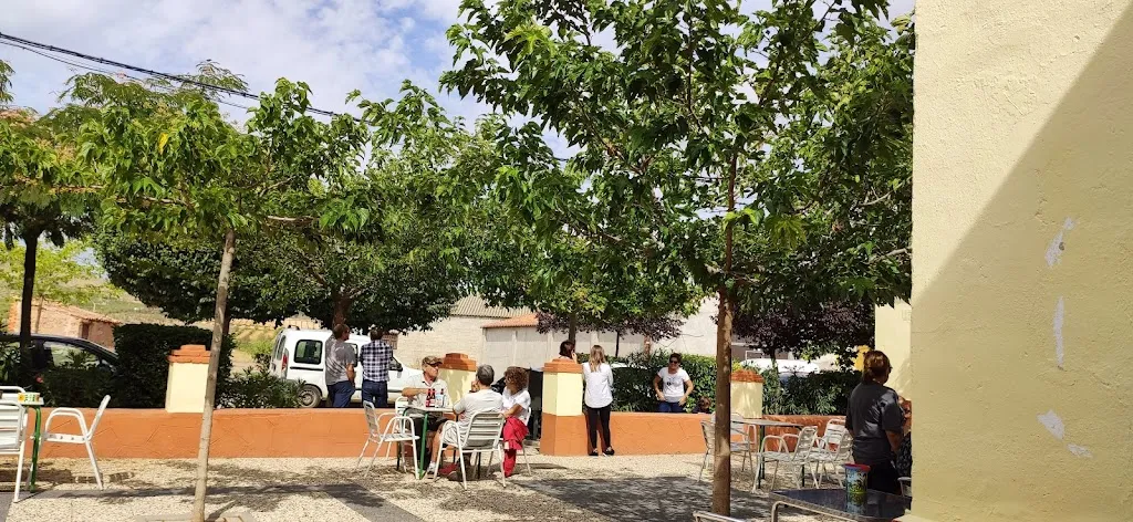 Manuel Sebastian_BAR La Vilueña_Vilueña La_review