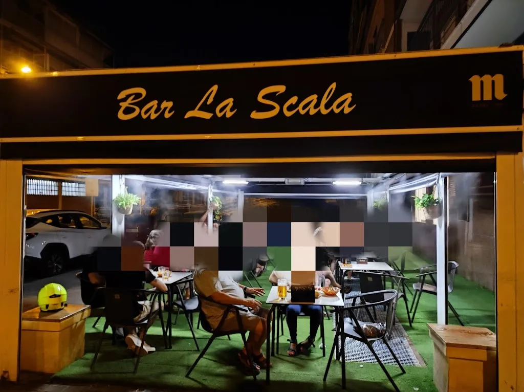 Ainhoa G_BAR LA SCALA_Zaida La_review