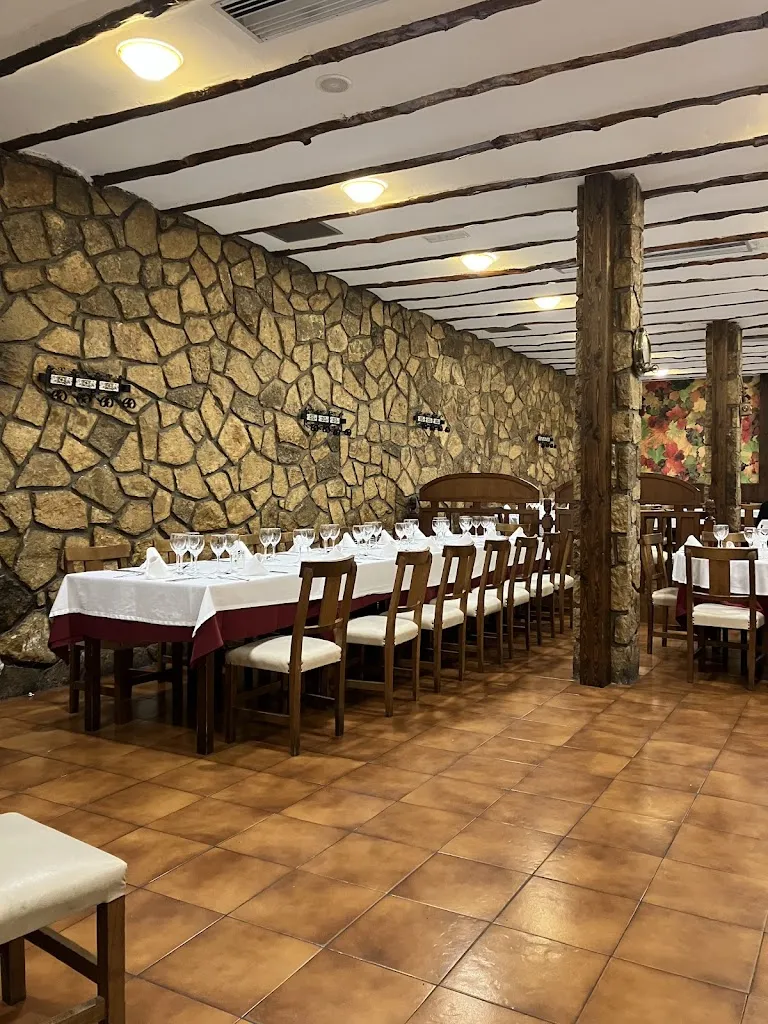 Van M_Parrilla Restaurante La Sarda, S.L._Villanueva de Gállego_recensione