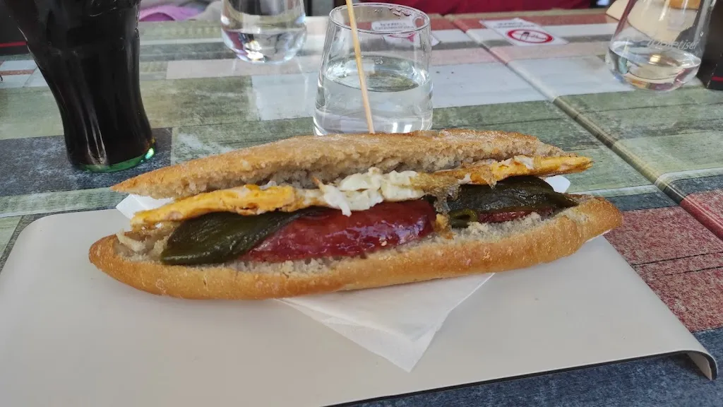 Enrique Moreno Ramos_CHiRa Bar_Villanueva de Gállego_review