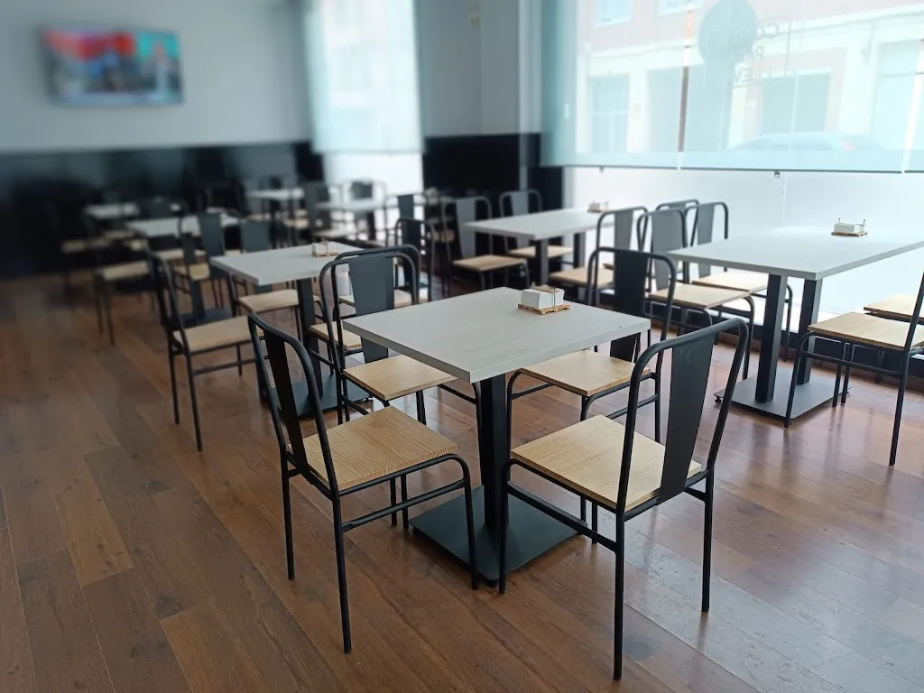 Bar Bocatería Candevanía restaurant in Zuera