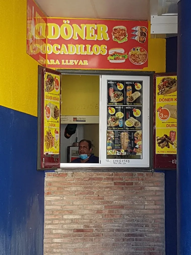 SUPER DONER KEBAB Y BOCADILLOS restaurant in Zuera