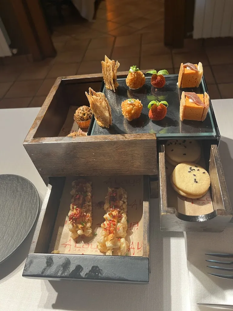 Lucia_Laua Jantokia_Asparrena_review