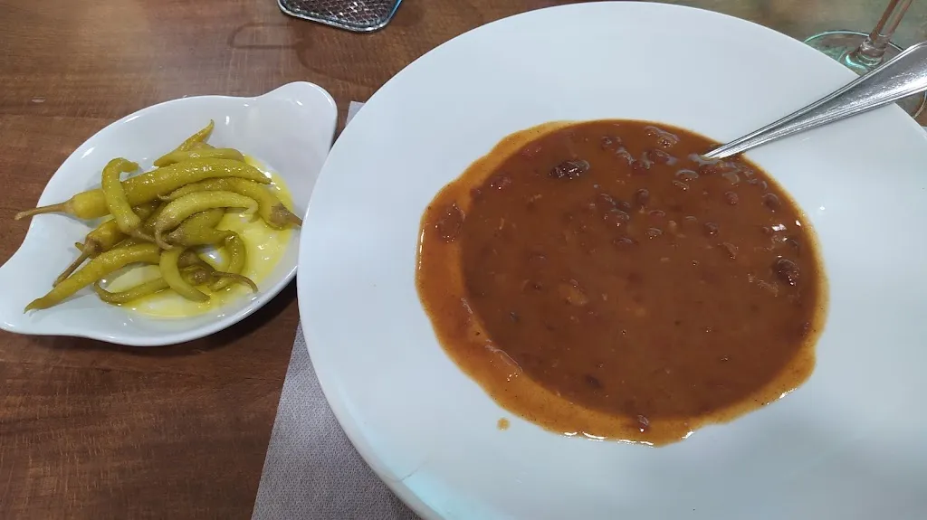 F. J._Dana Ona_Asparrena_review