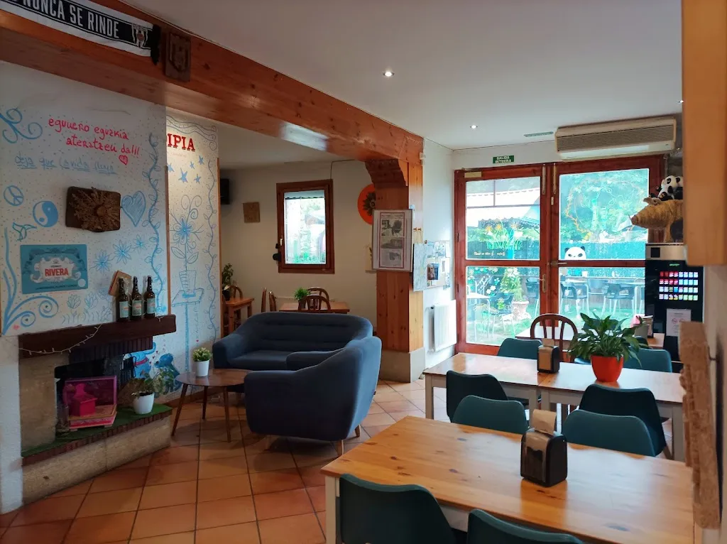 Mikel García_Eguzkilore BAR_Arrazua-Ubarrundia_recensione