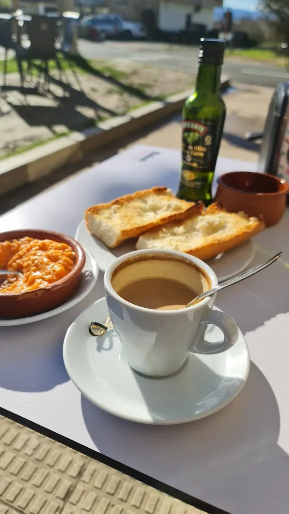 Mikel Mubiku_Eguzkilore BAR_Arrazua-Ubarrundia_recensione