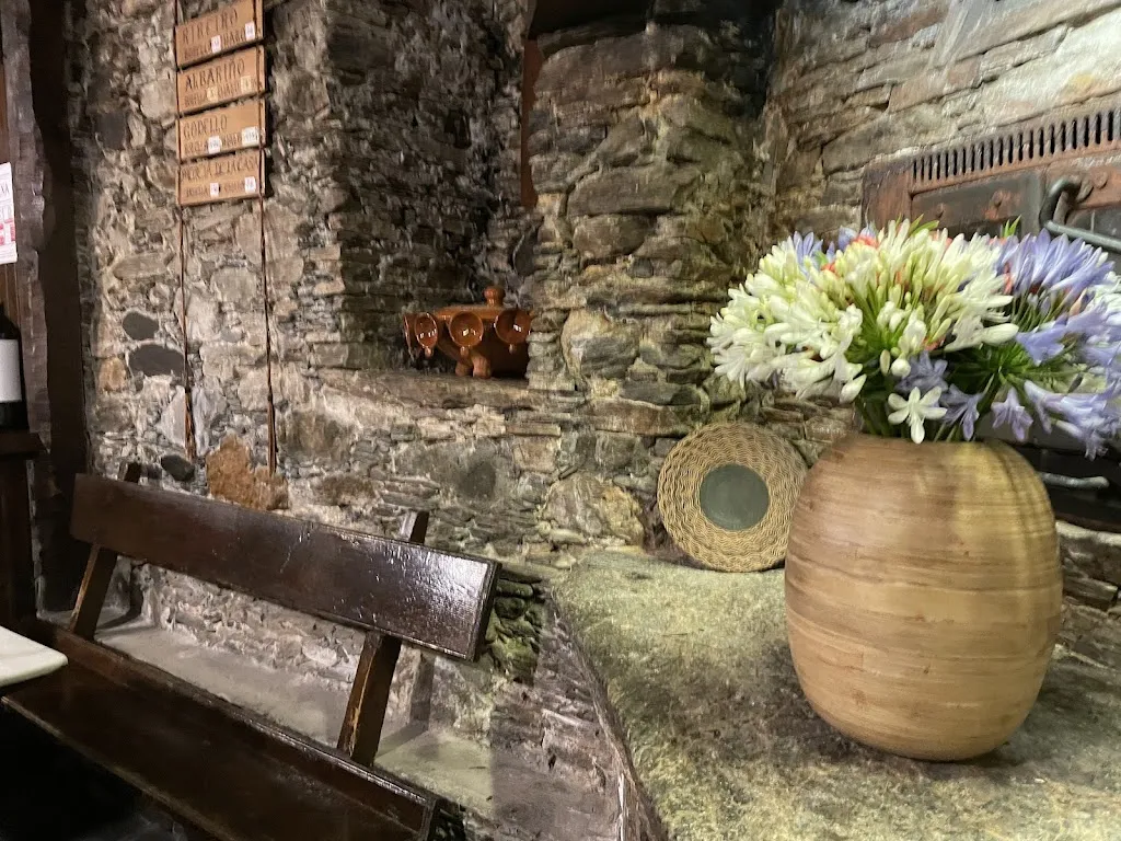 V M Ronnie_Taberna A Calexa_Cedeira_review