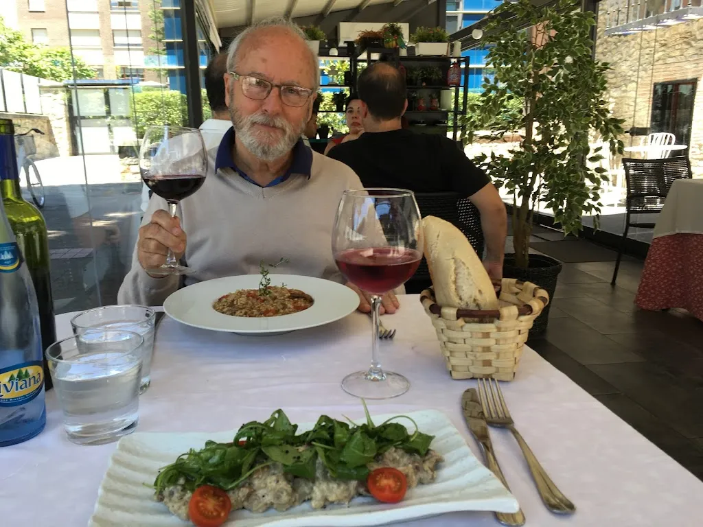 Robert DeVault_Restaurante La Casa de Napoleón_Elburgo/Burgelu_review