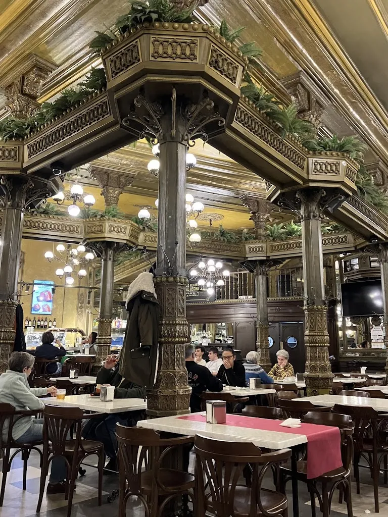 Sarah Fletcher_Café Iruña_Iruña Oka/Iruña de Oca_review