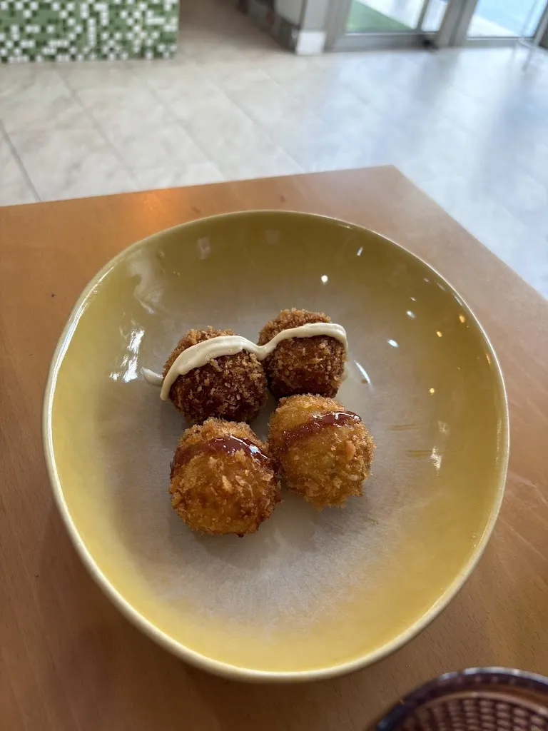 SARAY RODRIGUEZ_Pura Kixen_Carballo_review