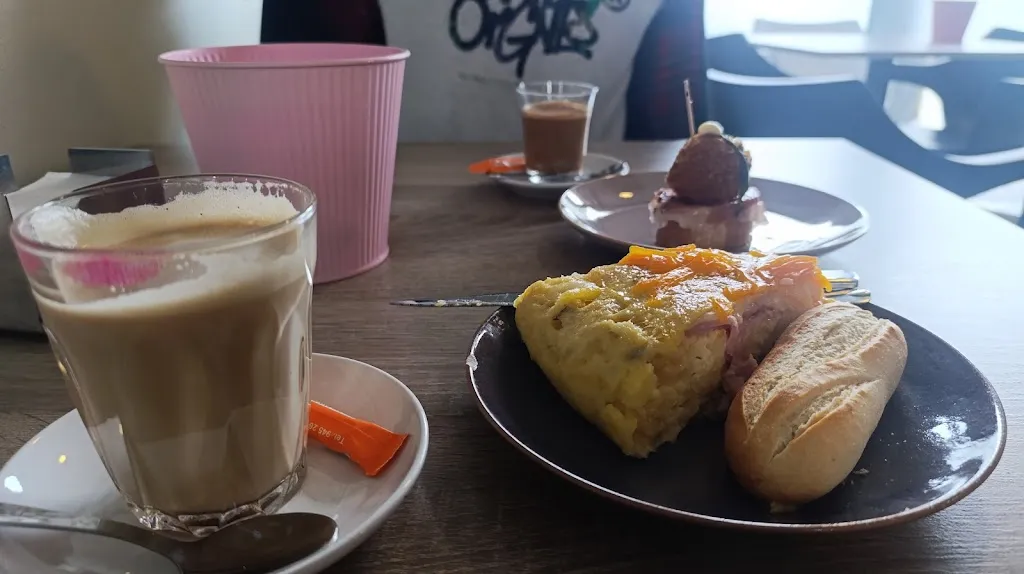 Glenda Becerra_Kronos taberna_Iruña Oka/Iruña de Oca_recensione