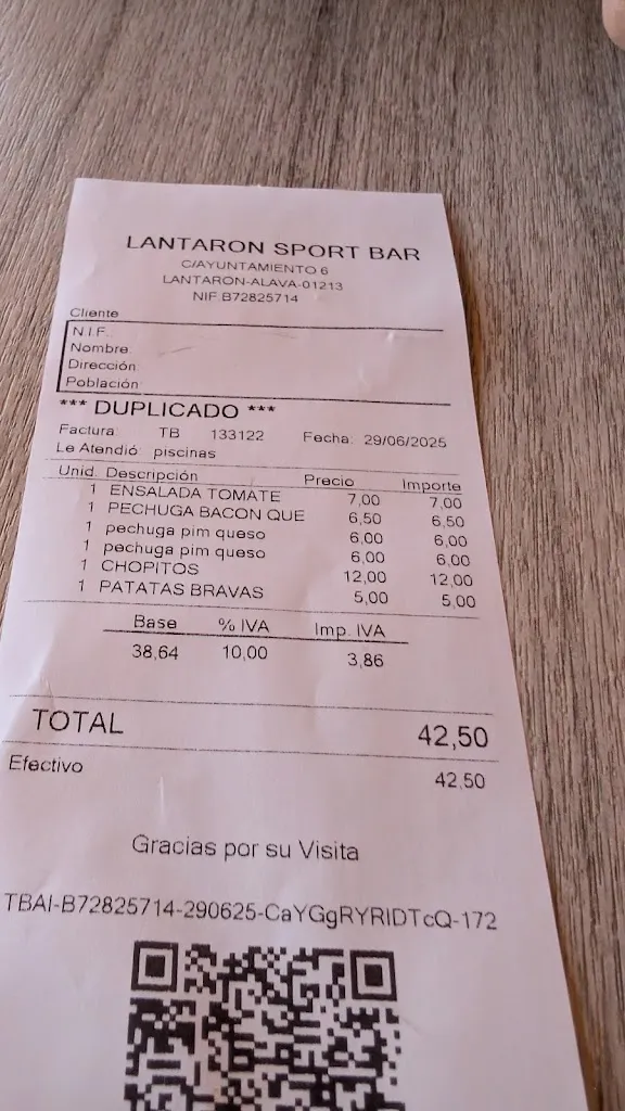 Miguel_Polideportivo Lantarón_Lantarón_recensione