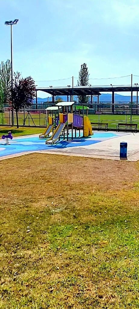 Polideportivo Lantarón_Lantarón_slider_image_1