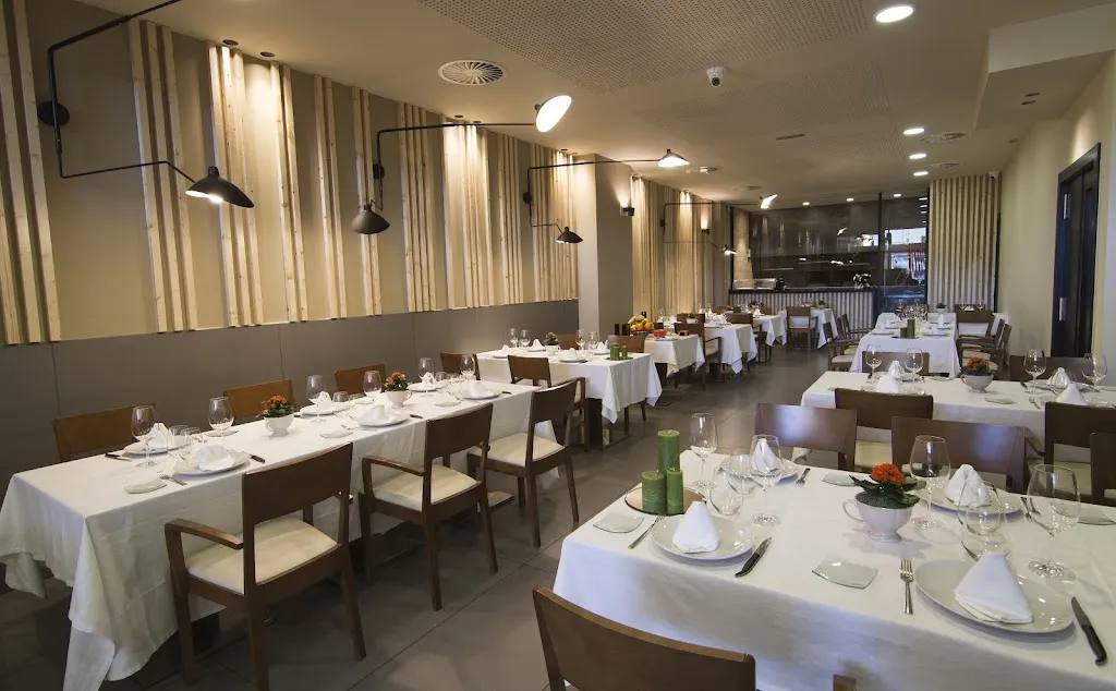 Restaurante San Quintín restaurant in Oyón-Oion