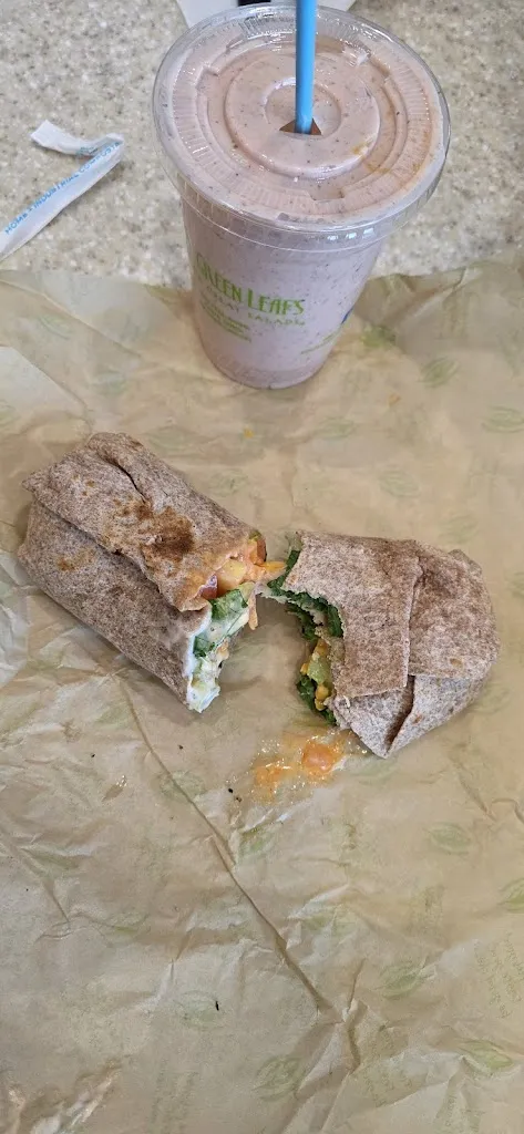 Tour Guide Cory_Green Leaf's_Laguardia_review