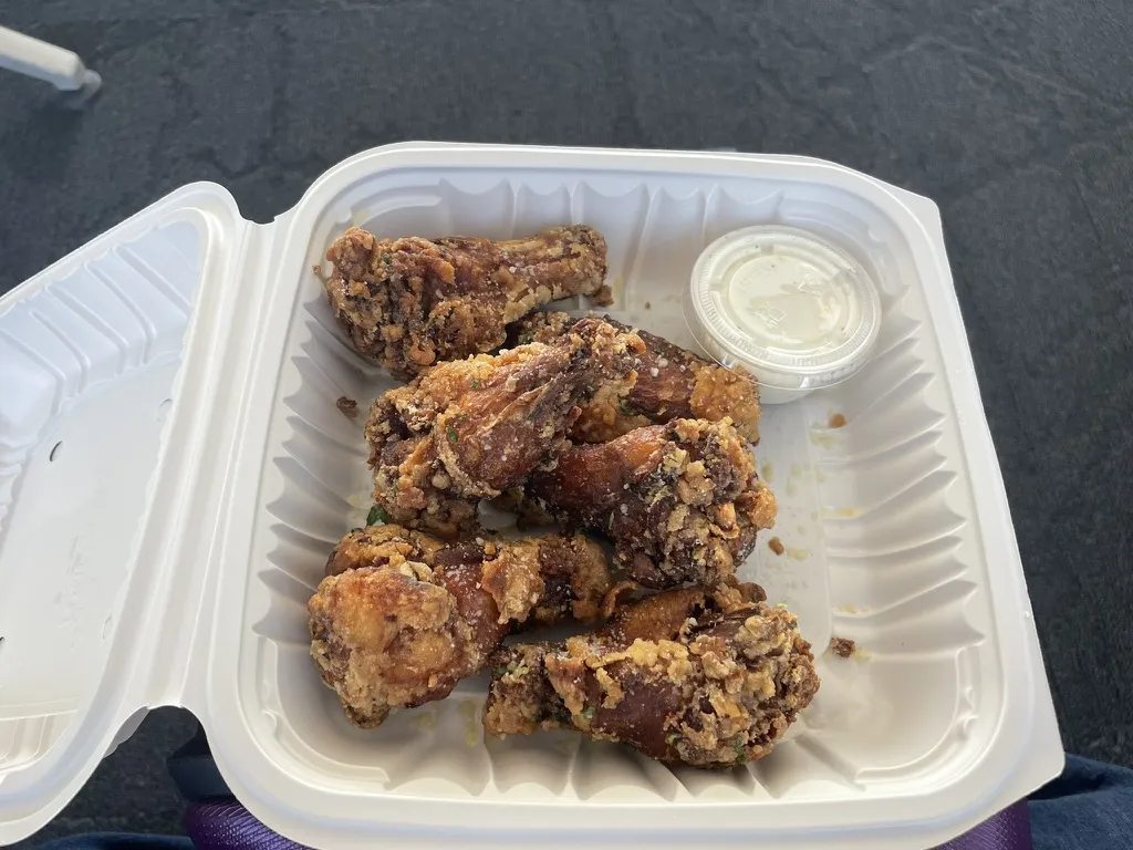 Sarah Van_Flatiron Tavern_Laguardia_review