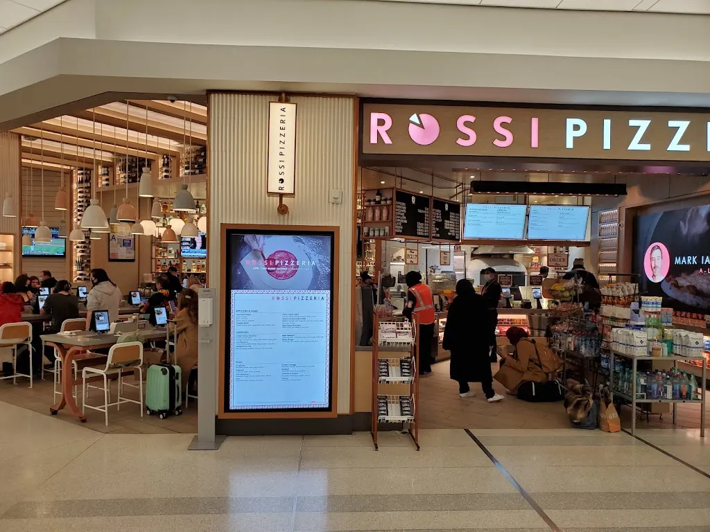 Flatiron Tavern restaurant in Laguardia