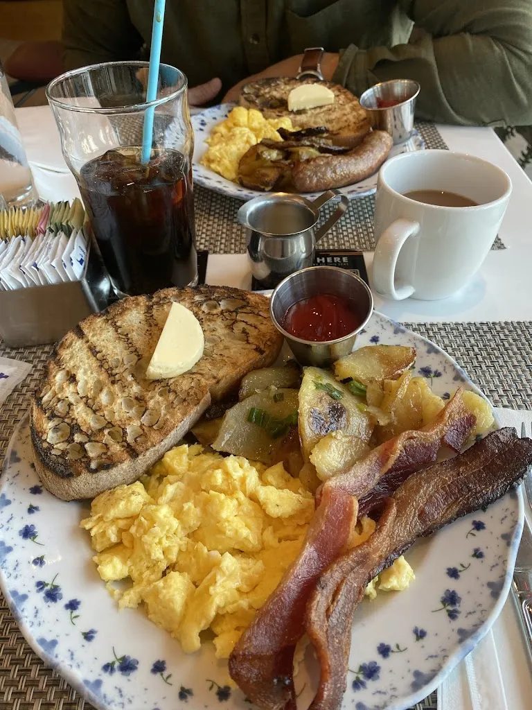 Lesley Yuen_Sunday Supper_Laguardia_review