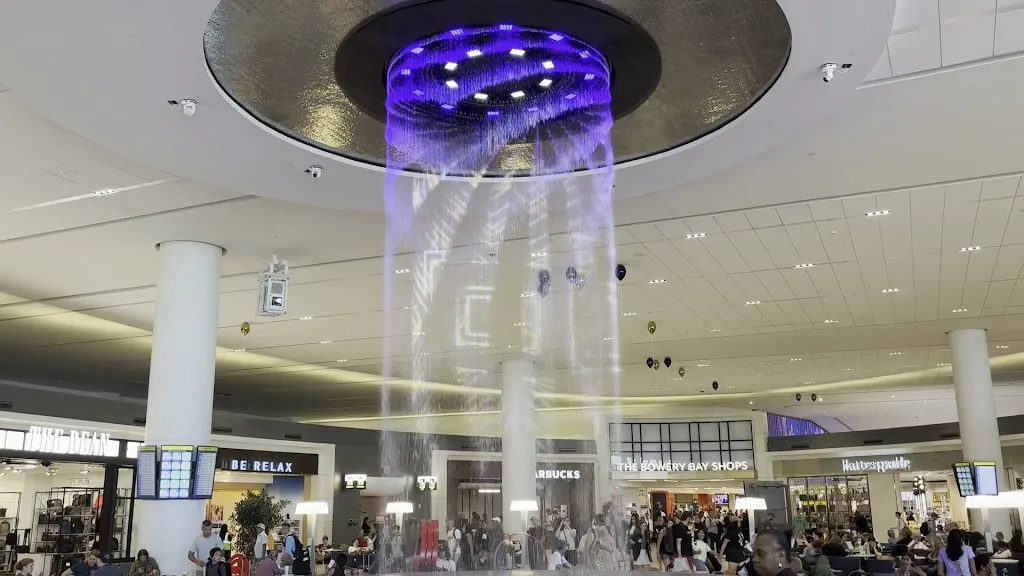 Jaime Fontanella Lauzardo_Junior's_Laguardia_review