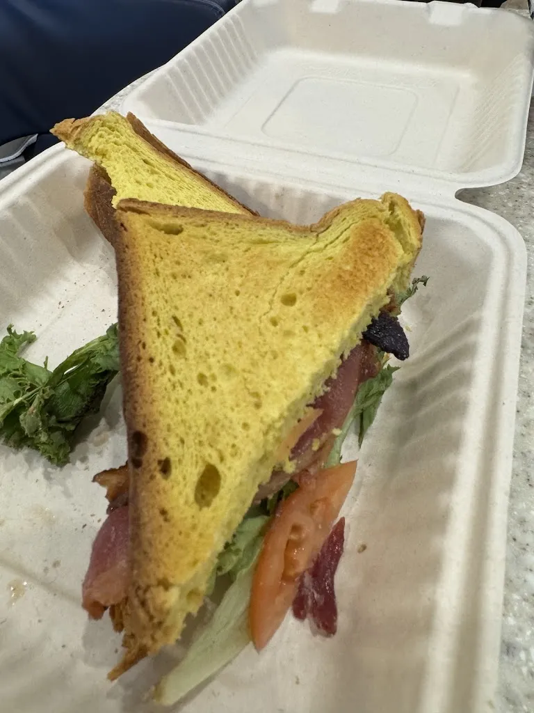 Guillermo Horta_Junior's_Laguardia_review