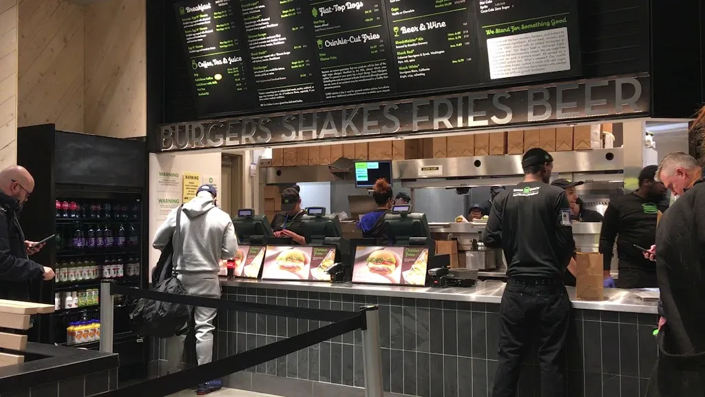 Shake Shack_Laguardia_slider_image_2