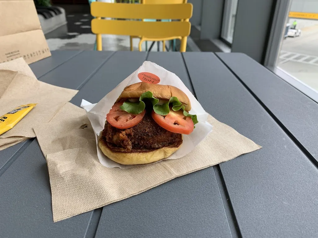 Shake Shack_Laguardia_slider_image_3