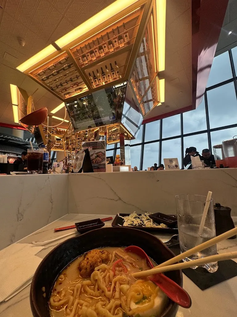 Talde Noodle Bar_Laguardia_slider_image_3