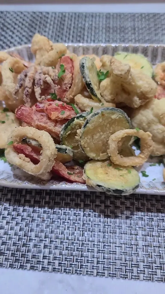 Good Capitalist_Cotto_Laguardia_review