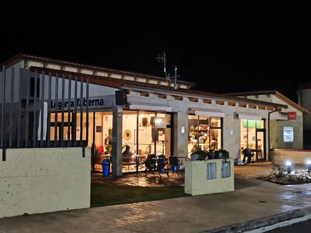 Manrique Merino_Bar, Polideportivo_Zambrana_recensione