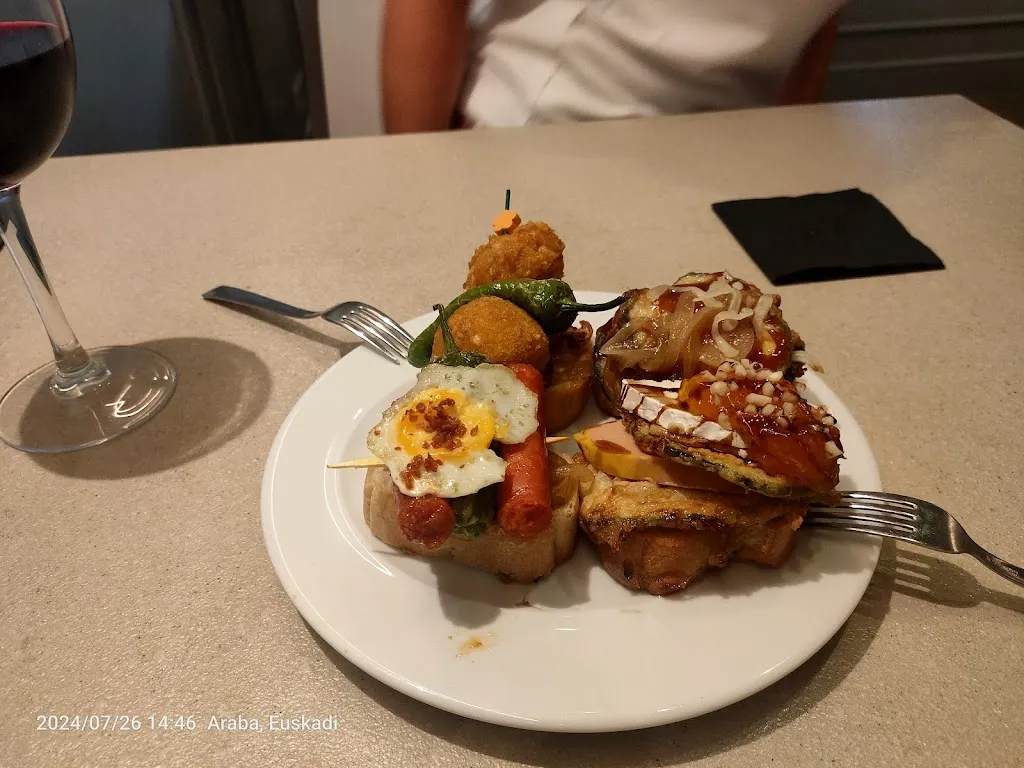 Menu_Restaurante Biazteri 1974_Yécora/Iekora_image_8