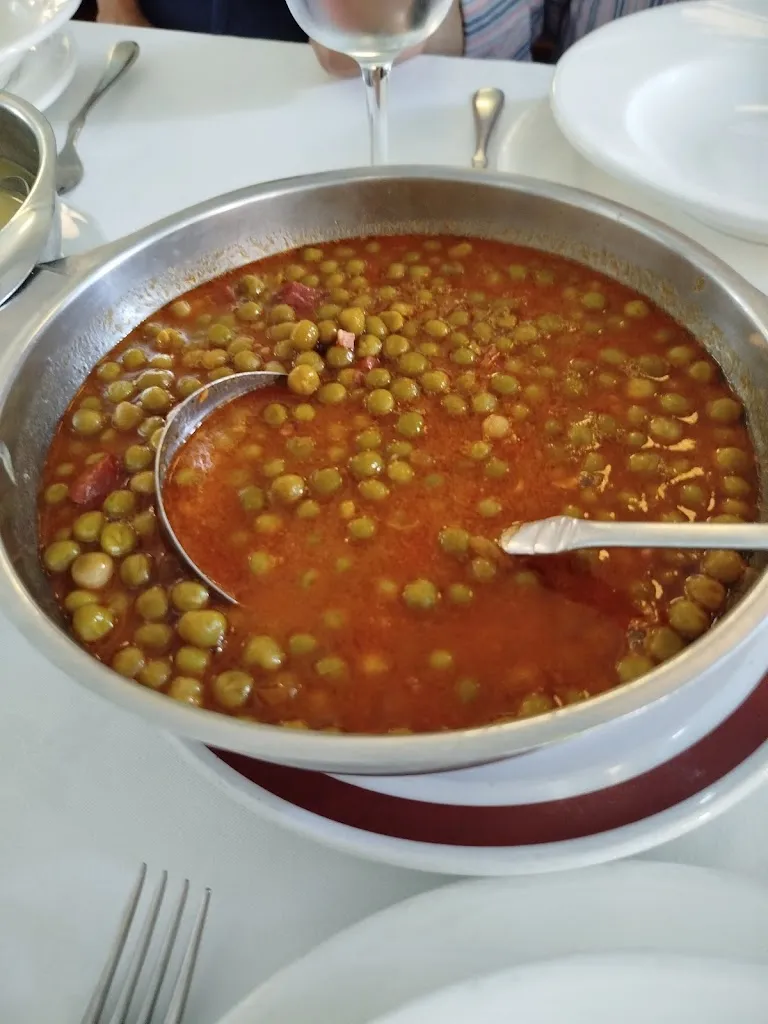 Josep Mena_Hotel Nueva Allandesa_Allande_review