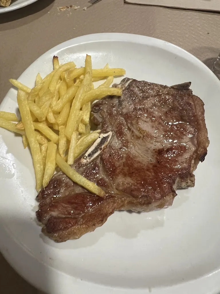 Héctor Fonseca_Bar La Calzada Romana_Belmonte de Miranda_review