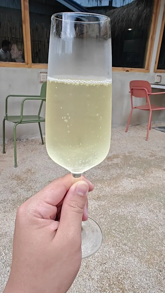 Victor Goh_Alburs Moal Boal_Boal_review