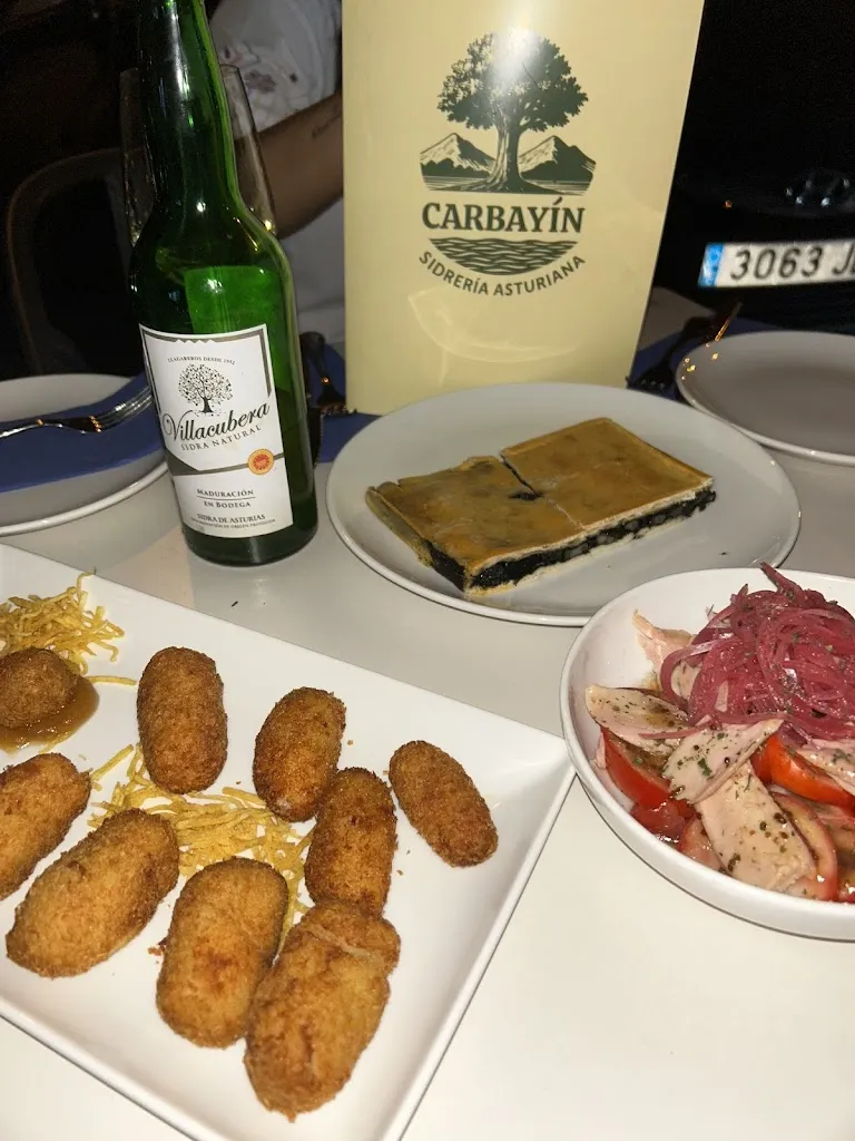 hector del hierro_Sidrería Asturiana Carbayín_Cabrales_recensione