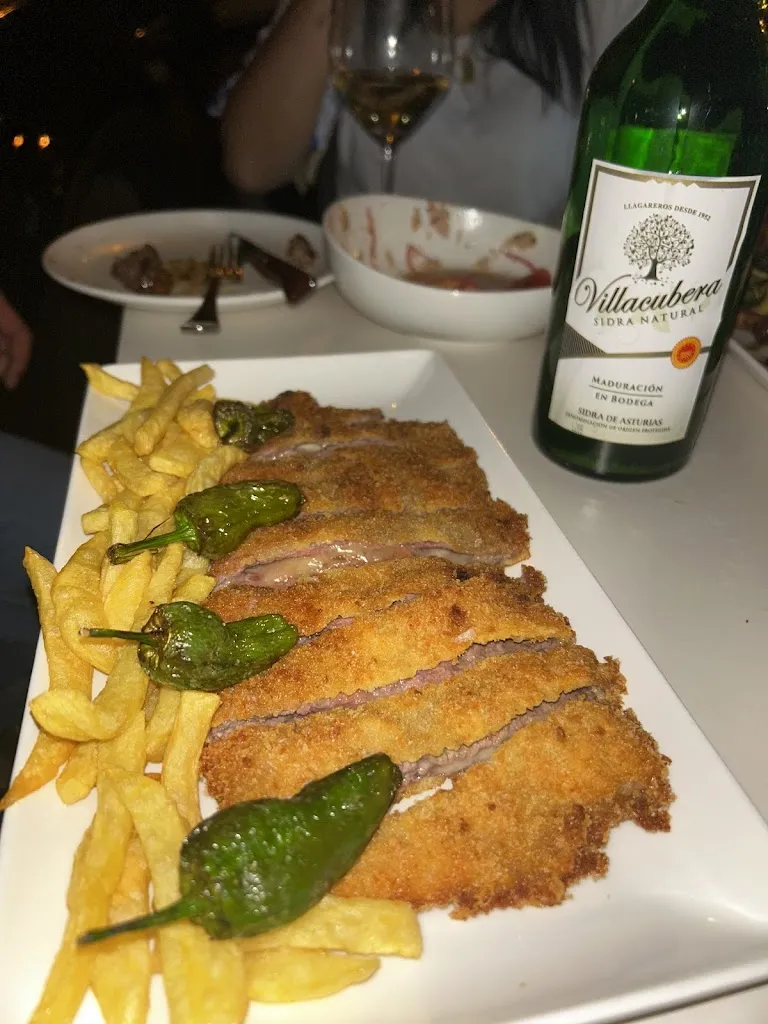 Sidrería Asturiana Carbayín_Cabrales_slider_image_3