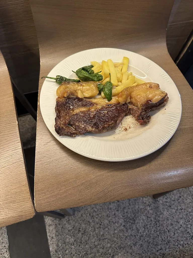 John Hurt_El Escarpín_Cabrales_recensione