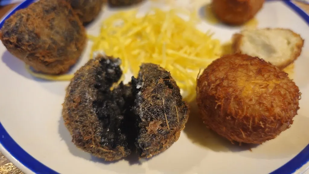 Carlos Ruiz Bonnet_Taberna Sidrería El Fontán_Cabrales_review