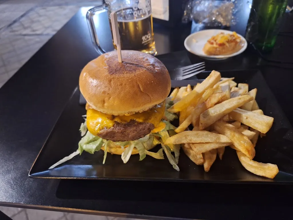 Jaime Montero_Bar Abril en Conde de Casal_Cabrales_review