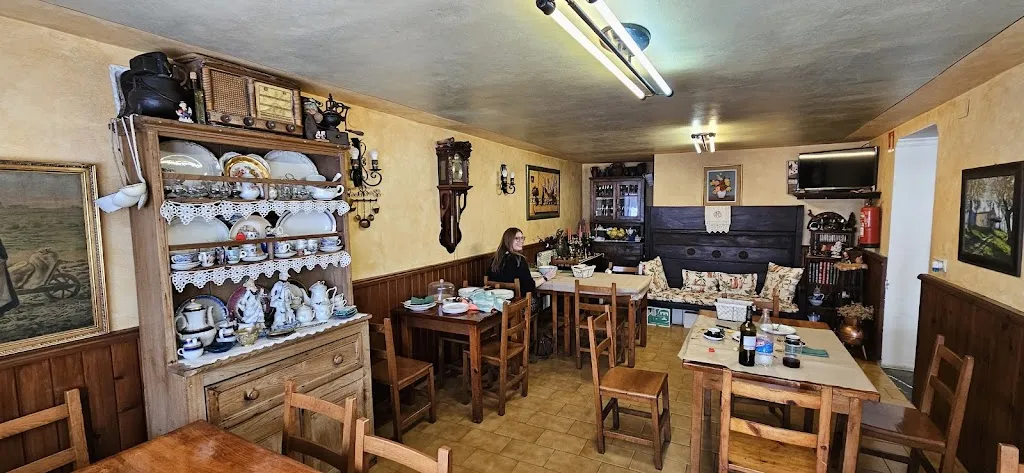 Bob McStuff_Bar Casa Mari_Cabranes_review