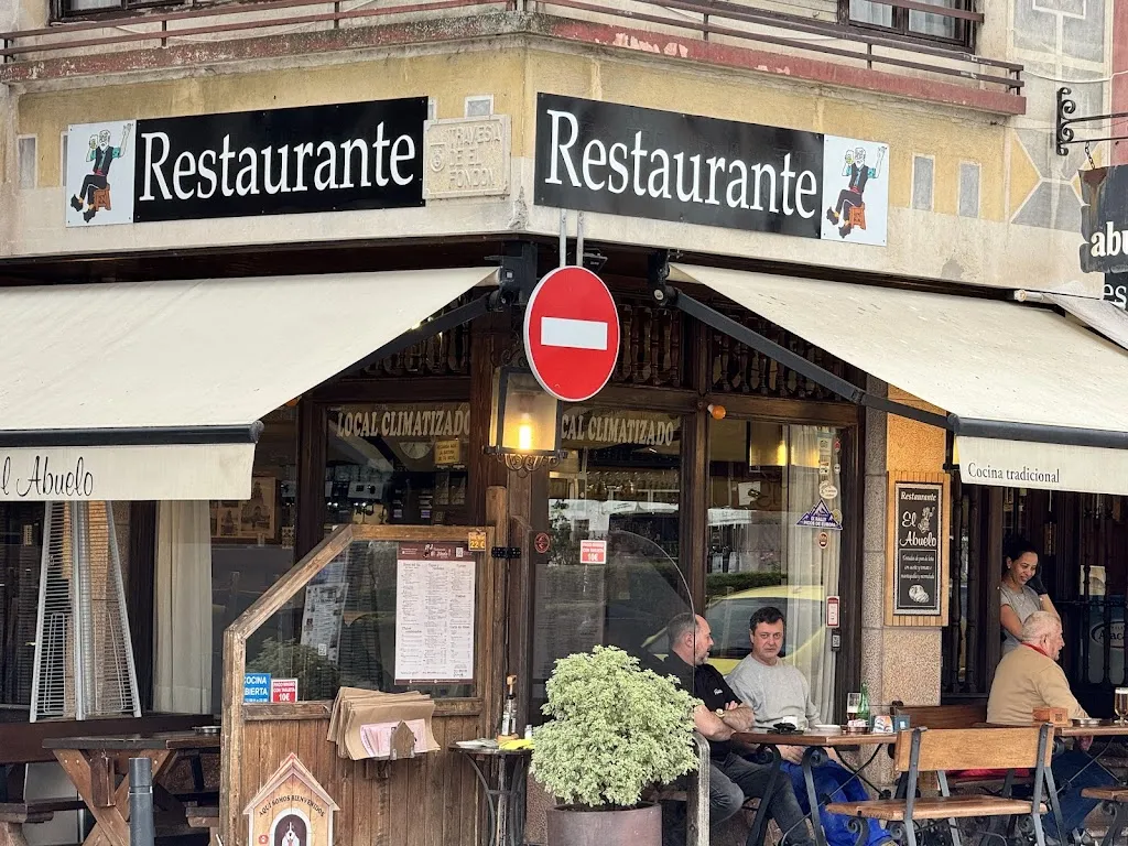 Armando R Ocando_El Abuelo_Cangas de Onís_review