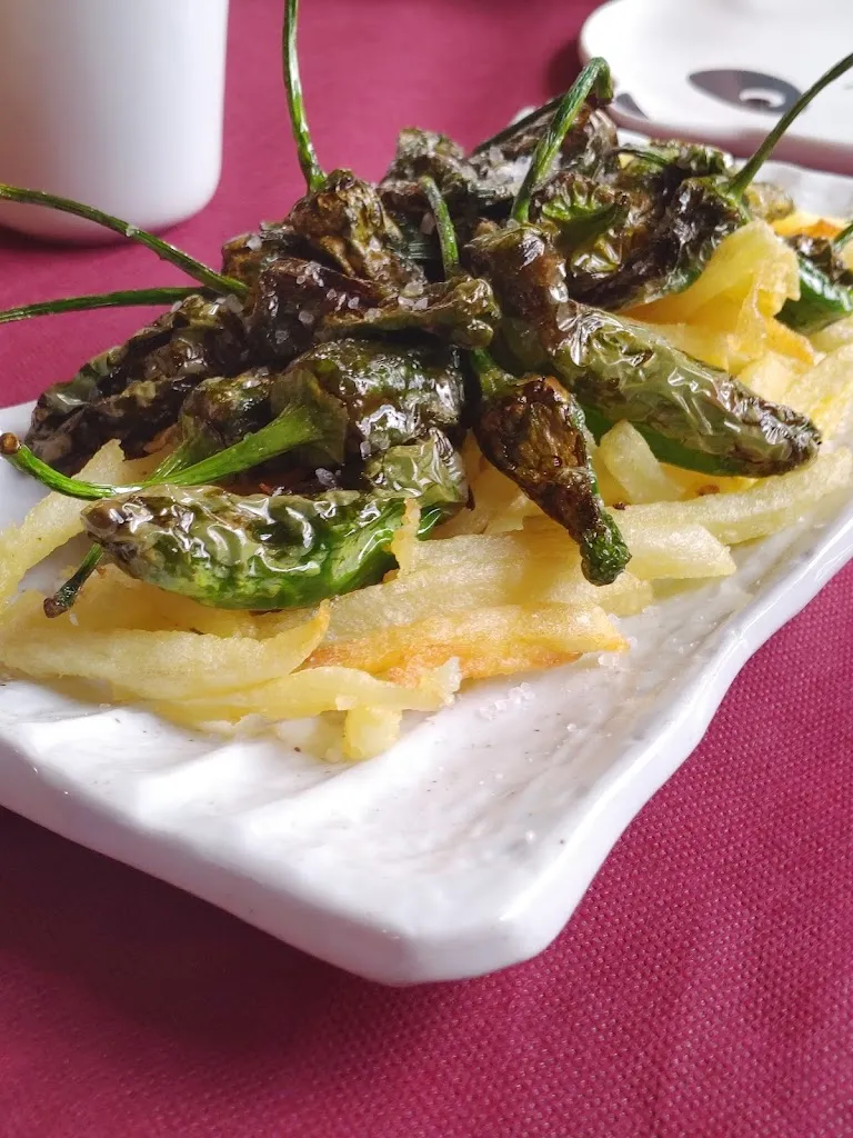 Ivan Gandara Vidal_Mesón 7 Camiños_As Pontes de García Rodríguez_review